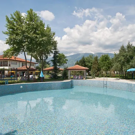 Yaev Family Hotell 3*