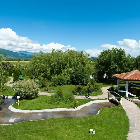 Yaev Family Hotel 3*