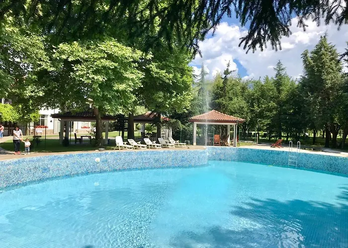 Хотел Yaev Family Карлово