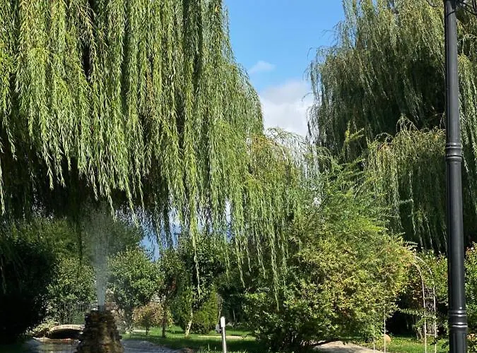 Yaev Family Хотел