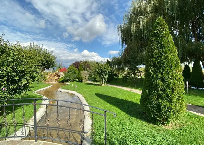 Yaev Family Хотел Карлово